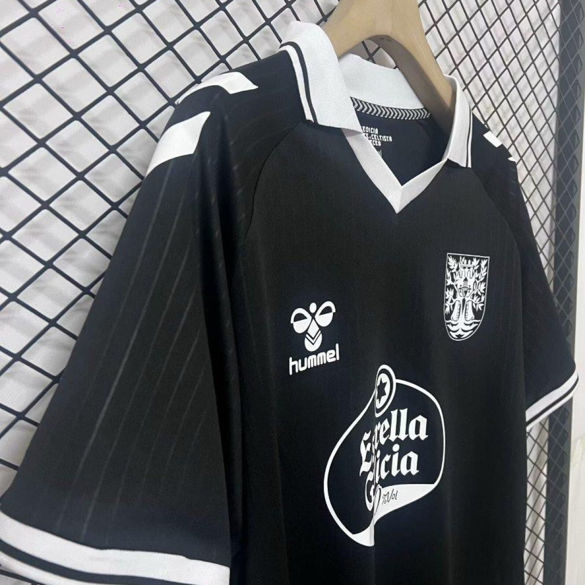 25/26 Celta Vigo 2025 Hummel "Olive Tree of 100 Years" Black Jersey