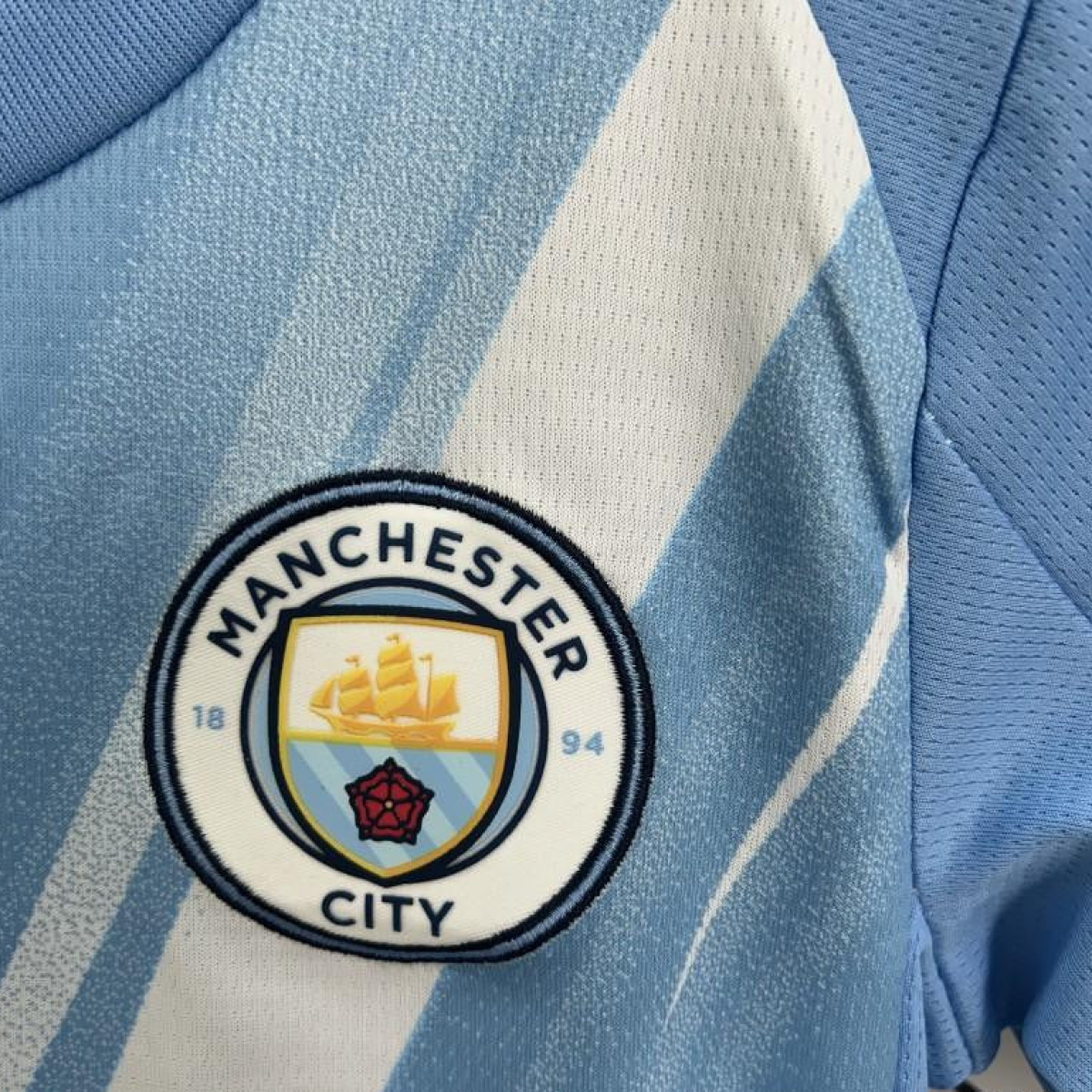 25/26 Kids Manchester City Home Size 16-28 Jersey