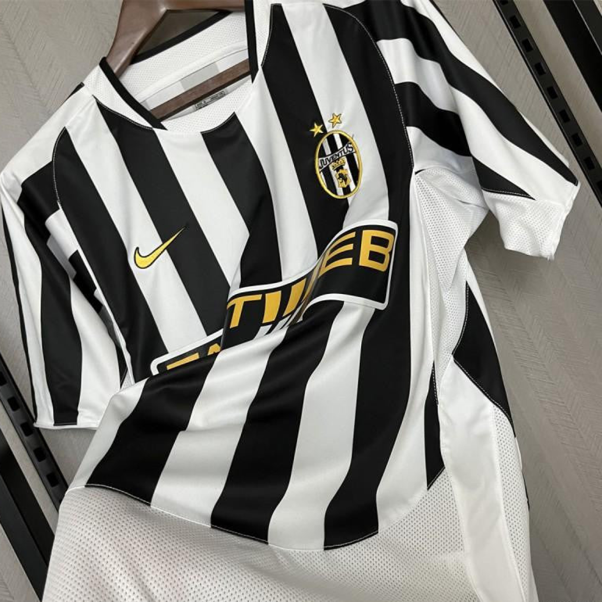 03/04 Retro Juventus Home Jersey