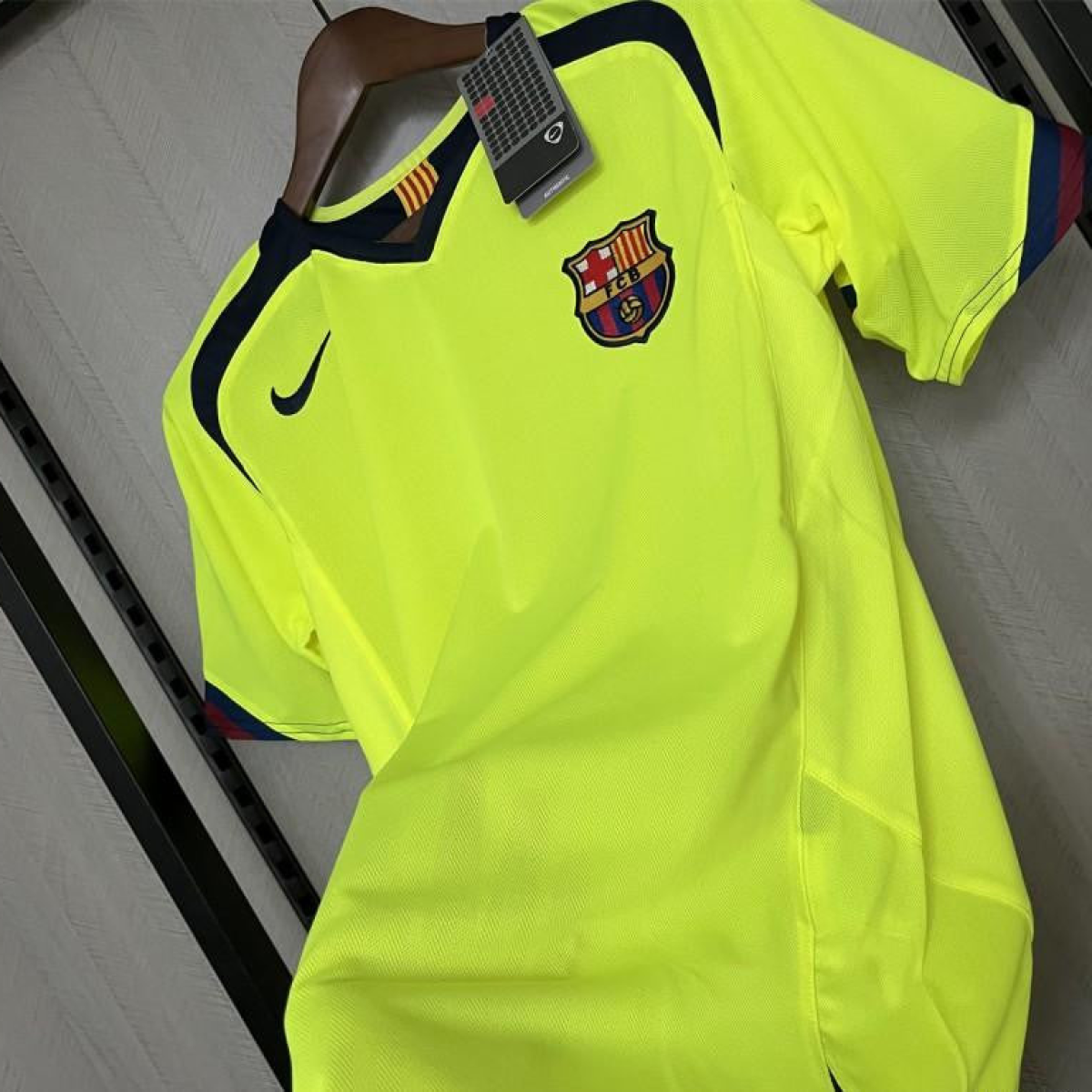 2005/06 Retro Barcelona Away Jersey
