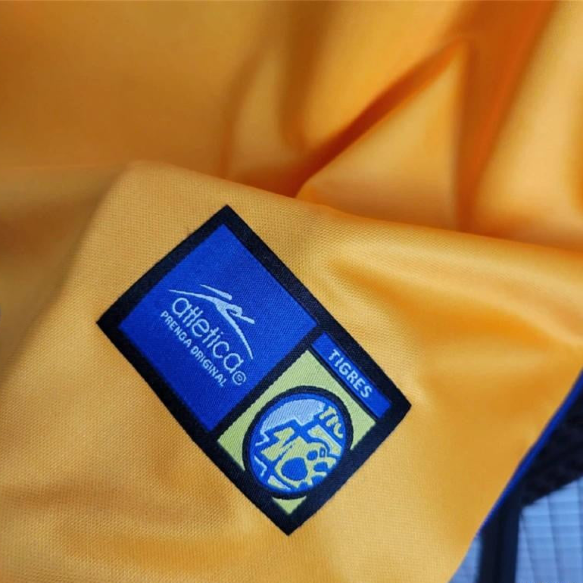 Retro 01/02 Tigres UANL Home Jersey