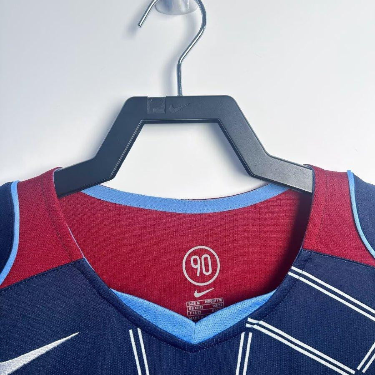 Retro 04/05 Long Sleeve Atletico Madrid Away Blue Jersey