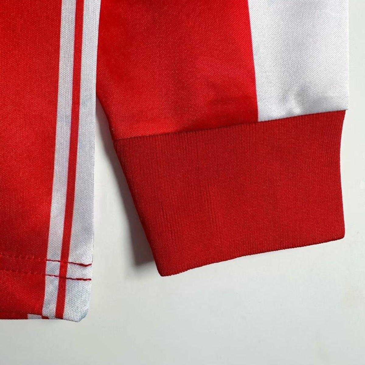 Retro 04/05 Long Sleeve Atletico Madrid Home Jersey