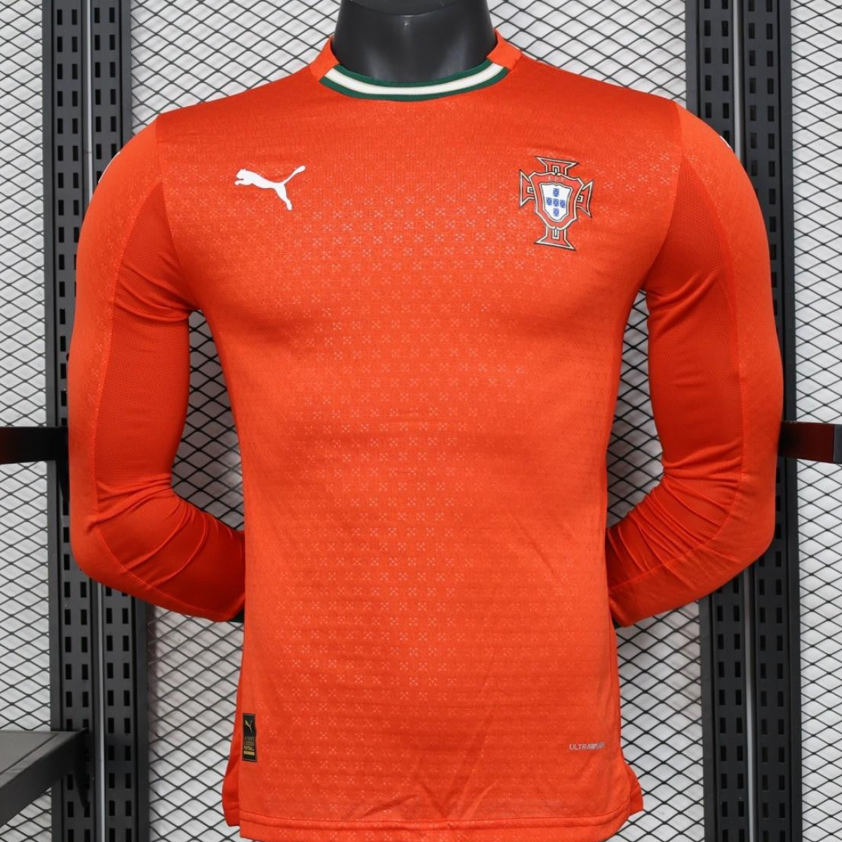 Player Version 2025 Portugal Home Long Sleeve Jersey
