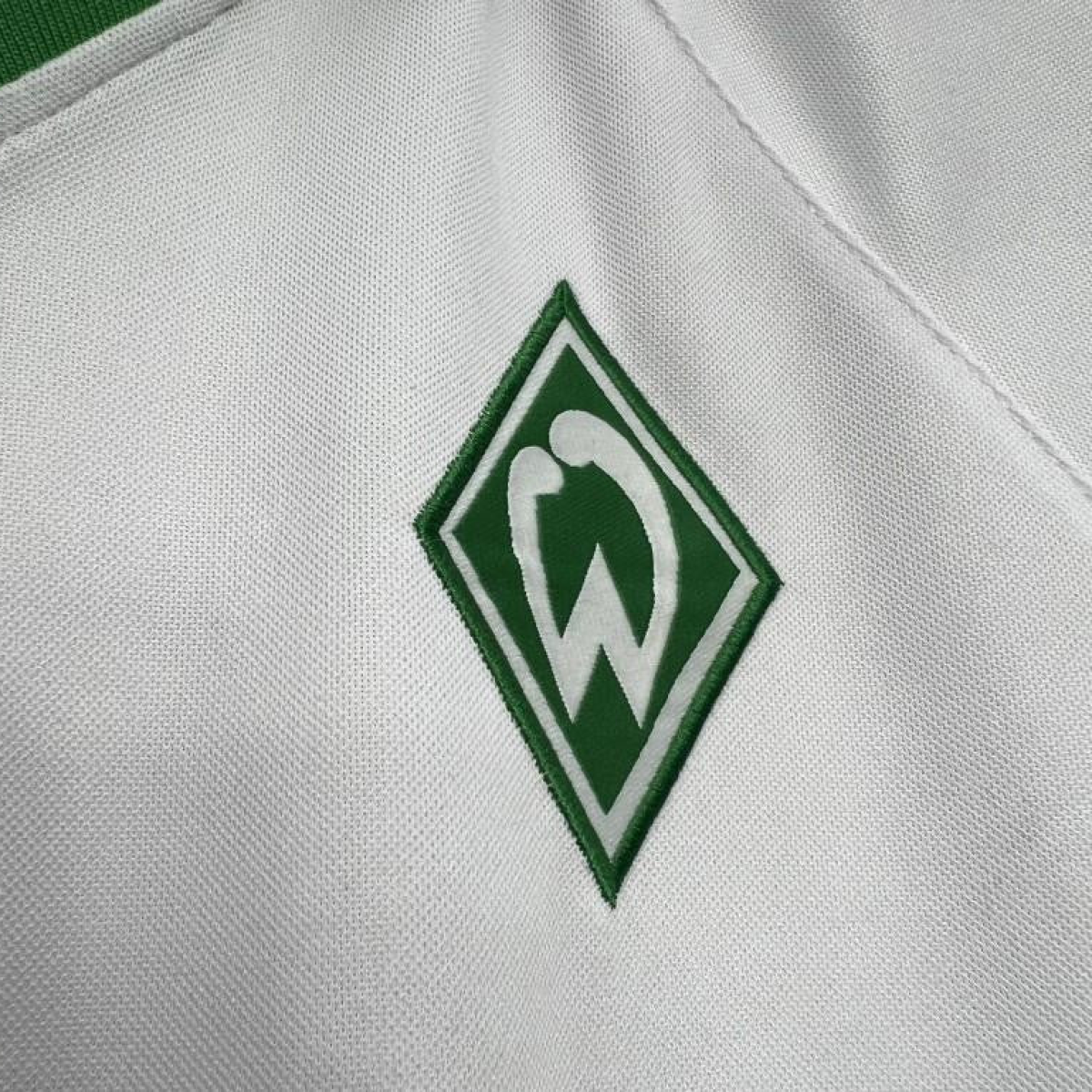 Retro 01/02 Werder Bremen Away Jersey