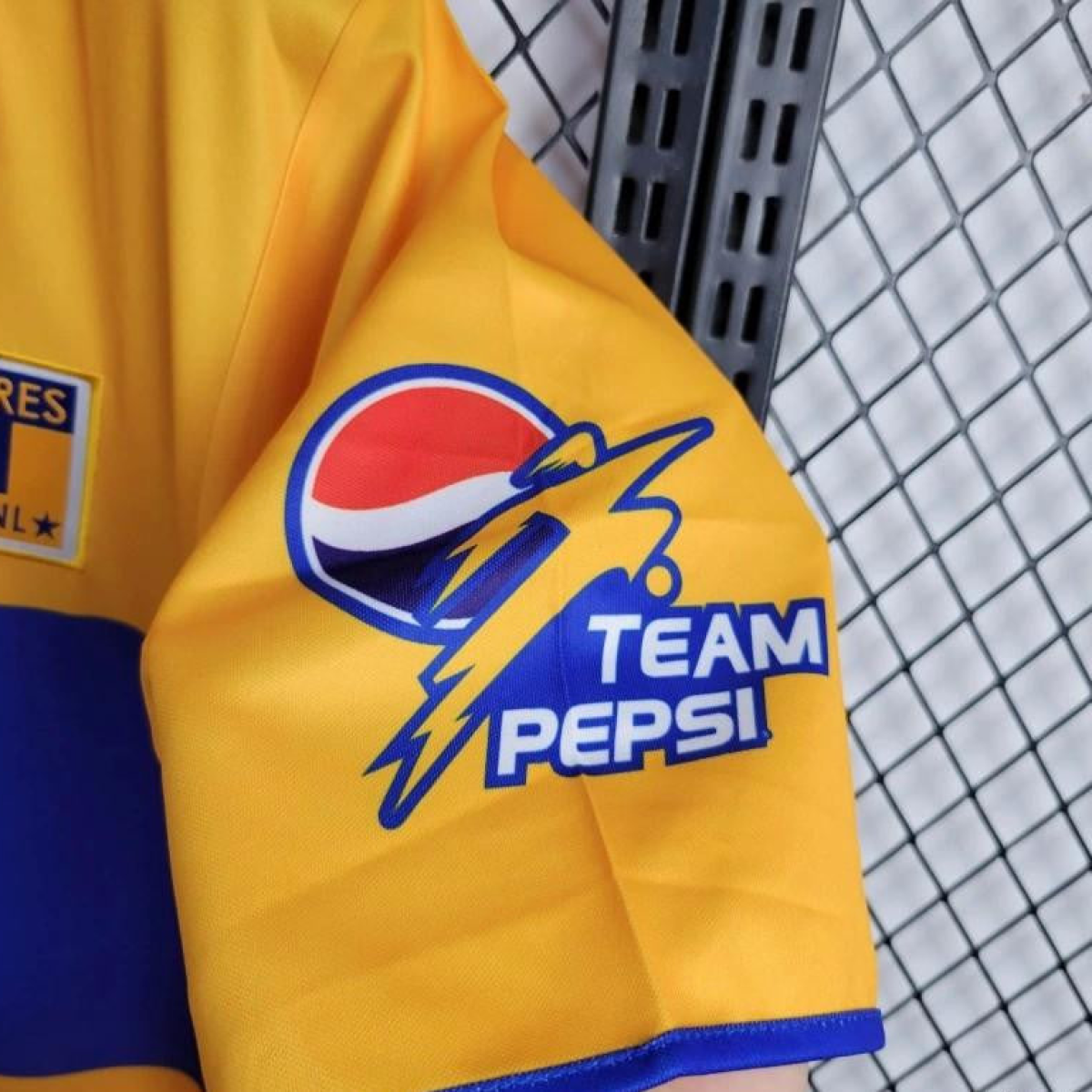 Retro 99/00 Tigres UANL Home Jersey