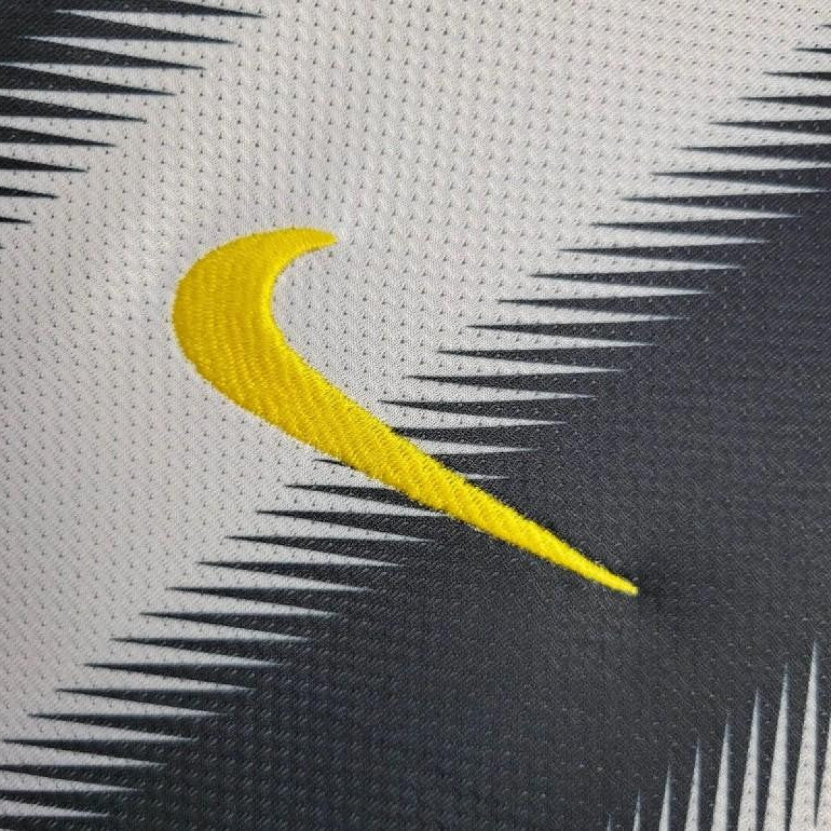 Retro 11/12 Juventus Home Jersey