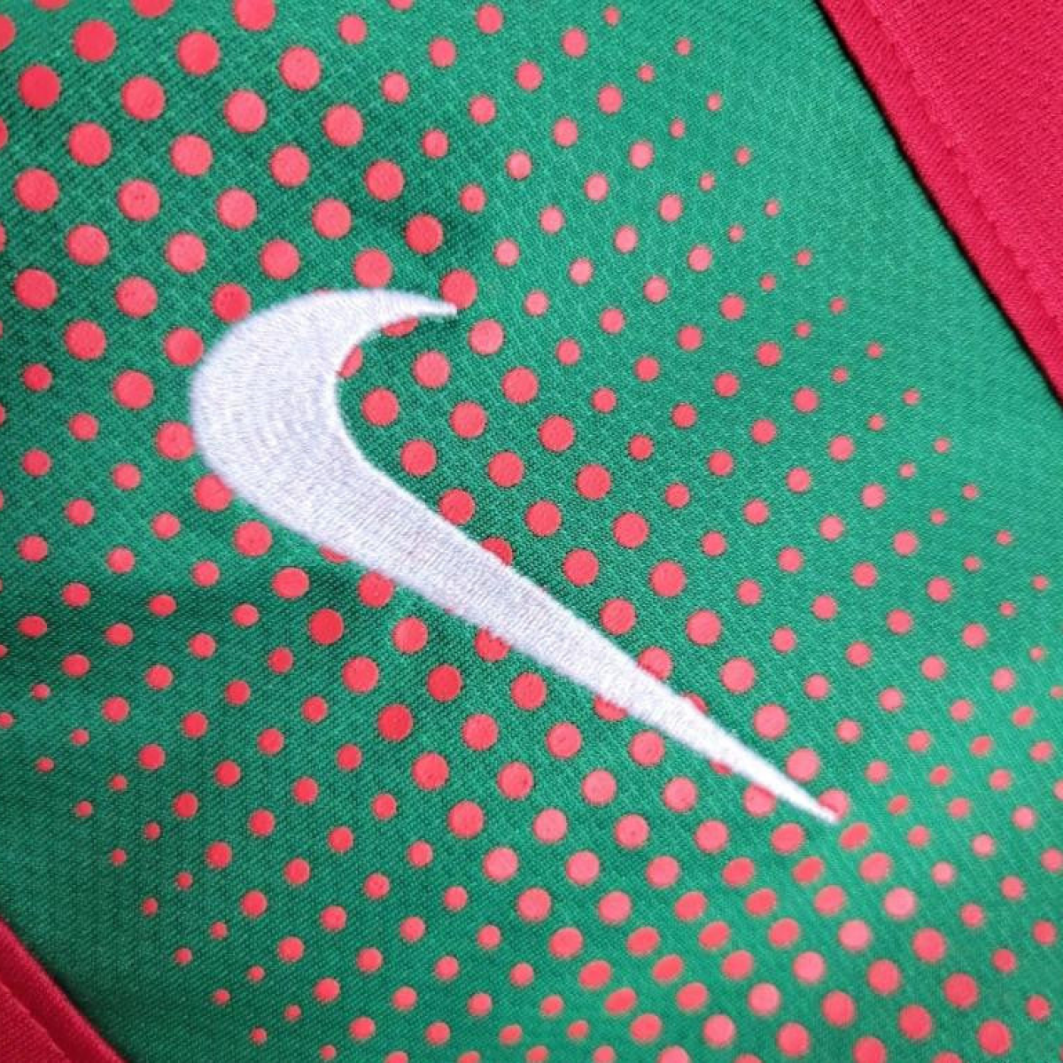 Retro 2010 Portugal Home Jersey
