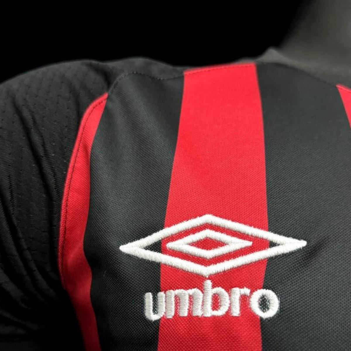 Retro 17/18 Athletico Paranaense Home Jersey