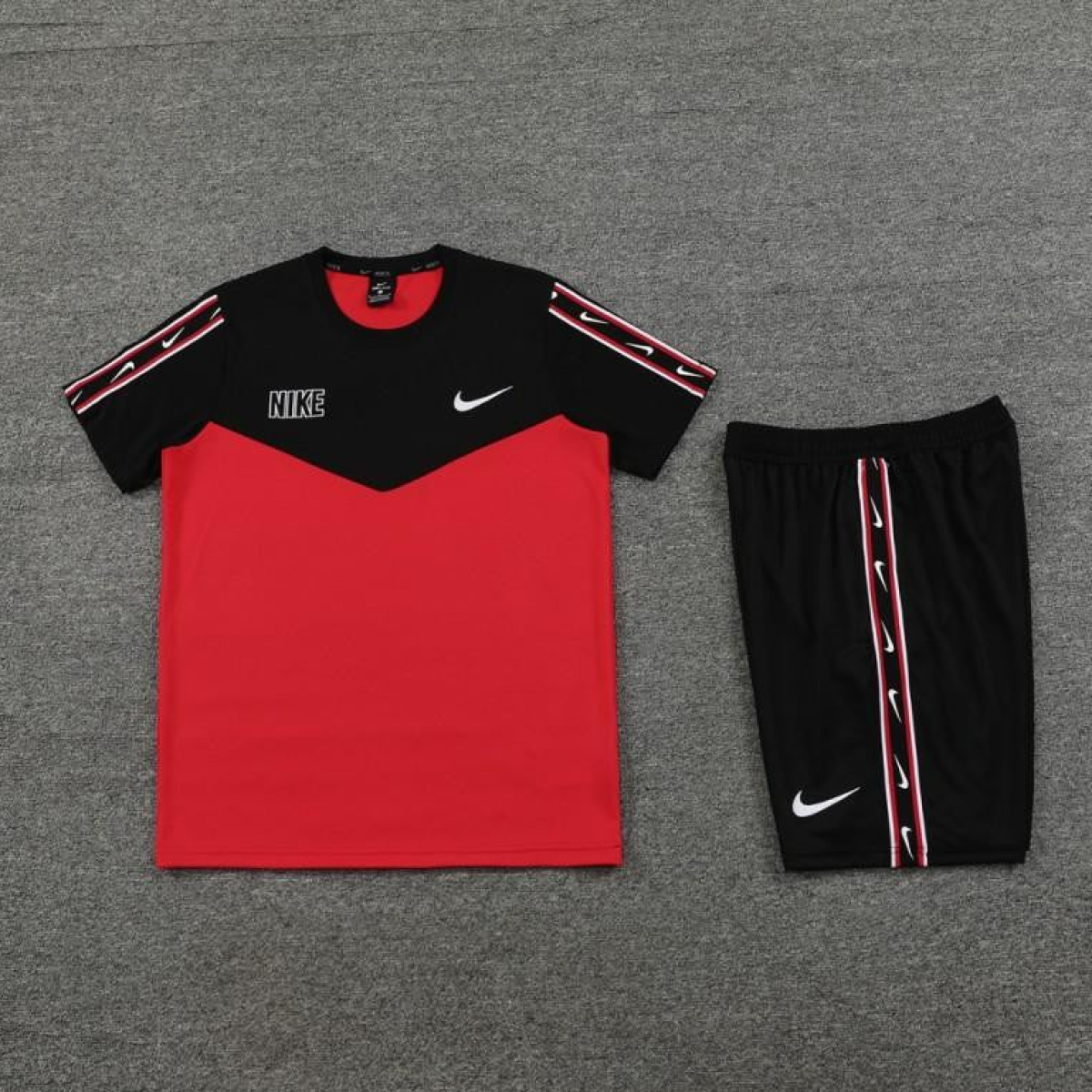 23/24 NIKE Black/Red Short Sleeve Jersey+Pants