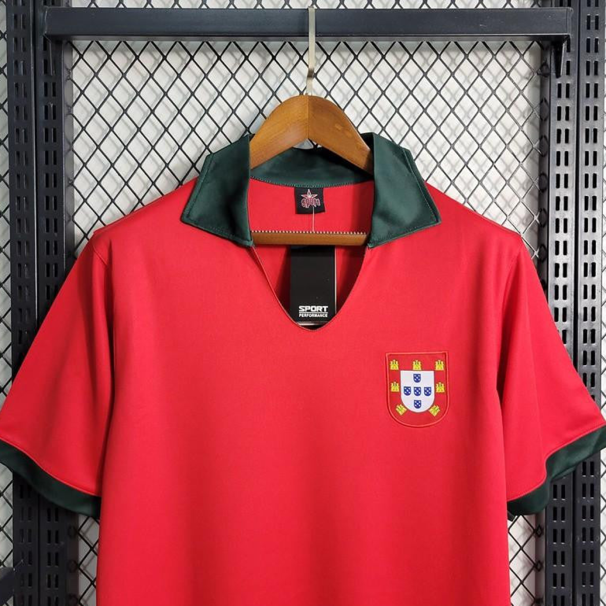 Retro 1972 Portugal Home Jersey