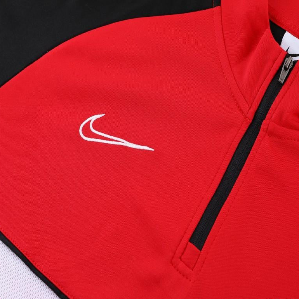 2023 NIKE Red Half Zipper Jacket +Pants