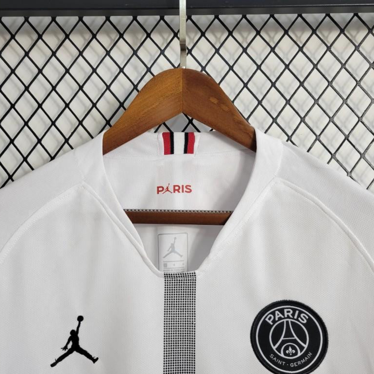 Retro Long Sleeve 18-19 PSG White Champions League Jersey