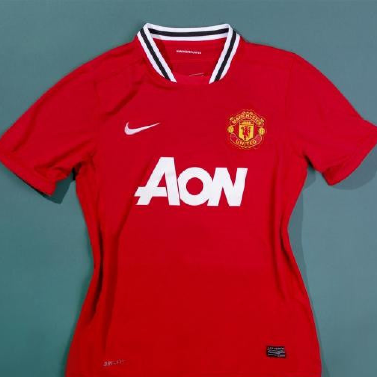 RETRO 11/12Manchester United Home Soccer Jersey