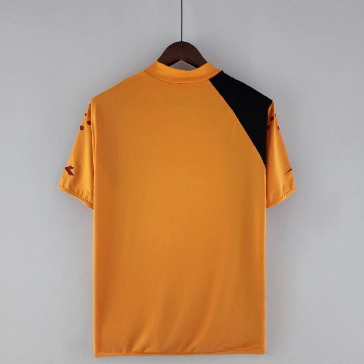Retro 05/06 Roma Home Soccer Jersey