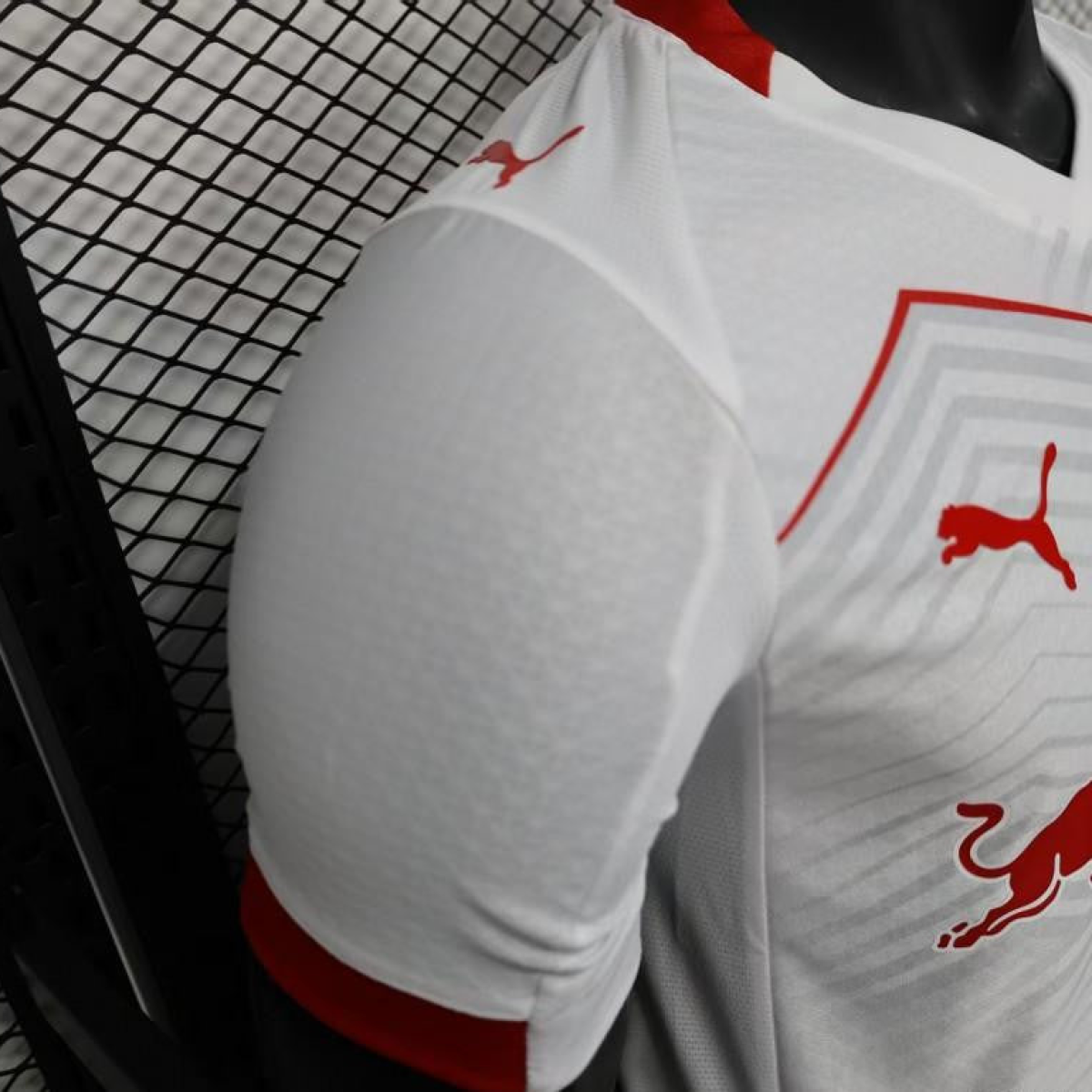Player Version 25/26 RB Leipzig White with Chevron Pattern and Red Bull Logo Jersey