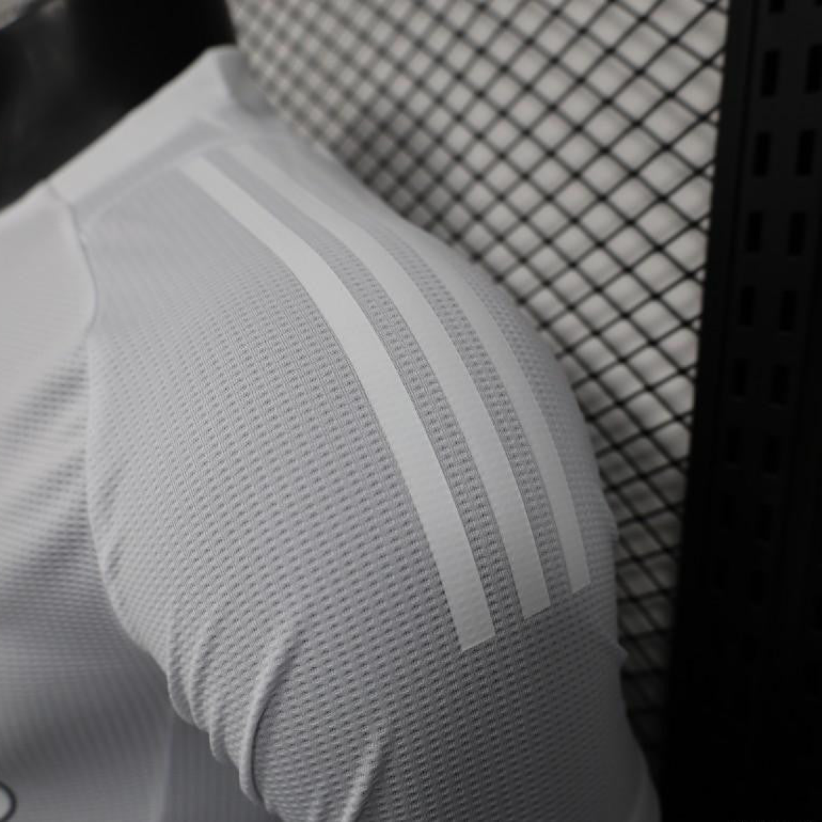Player Version 25/26 Arsenal White with Emirates Sponsor Jersey