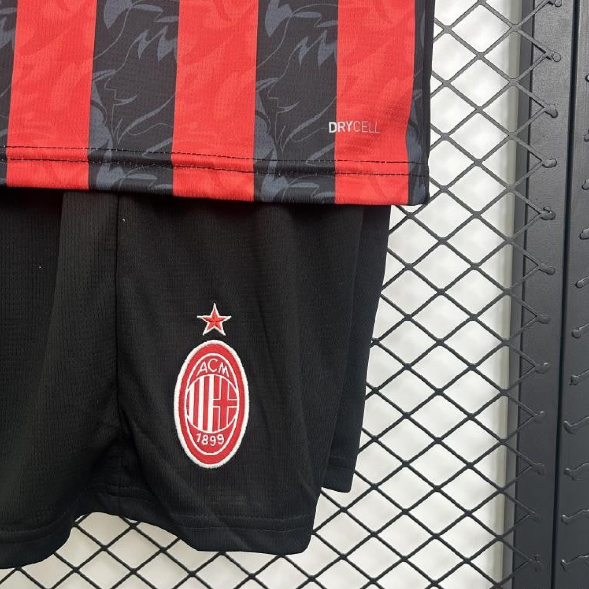 25/26 Kids AC Milan Home Size 16-28 Jersey