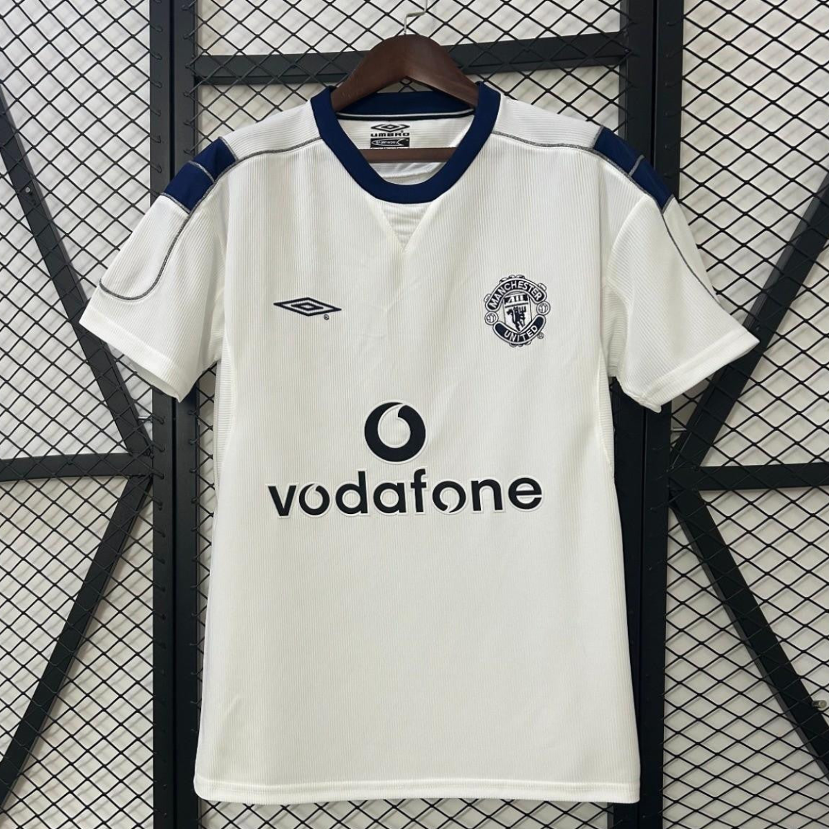00/01 Retro Manchester United Away Jersey