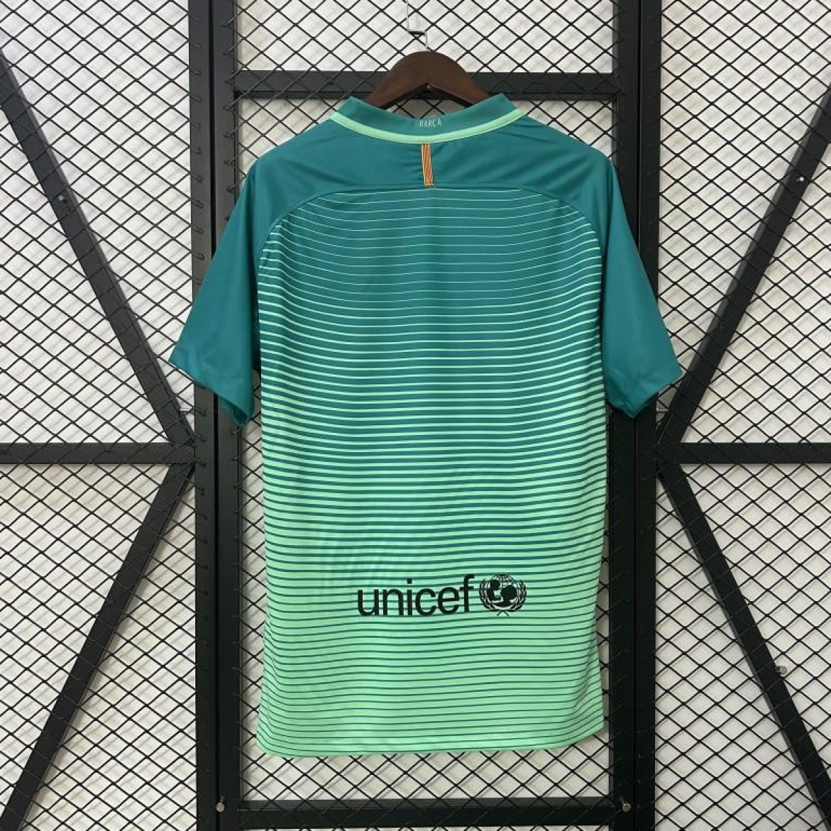 16/17 Retro Barcelona Third Jersey