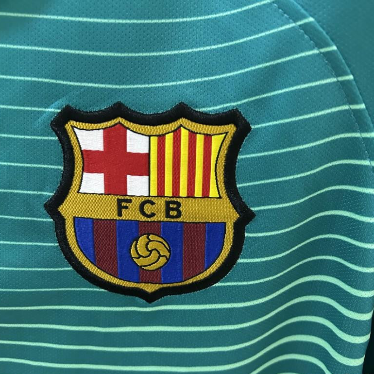 16/17 Retro Barcelona Third Jersey