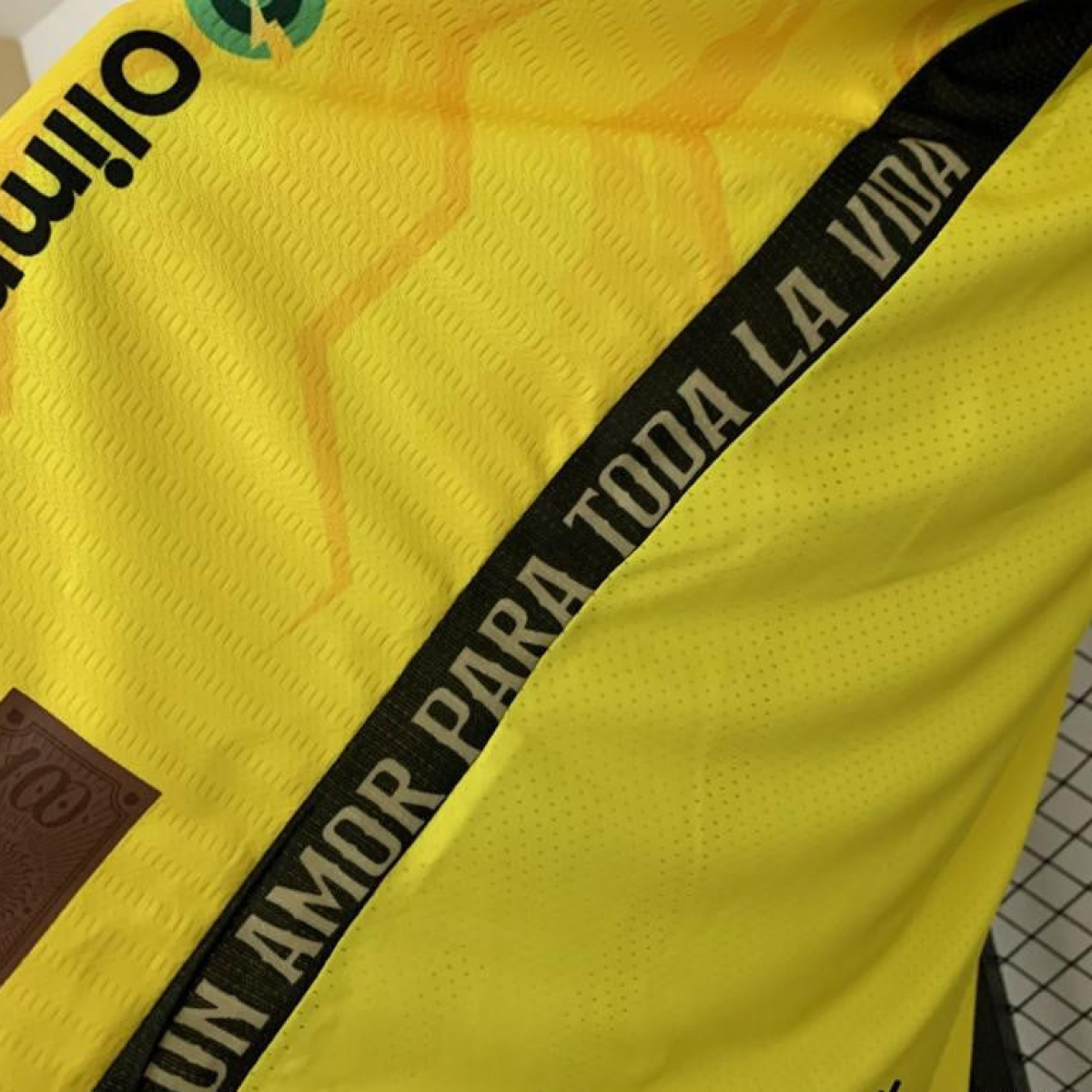 Retro Barcelona 100th Anniversary