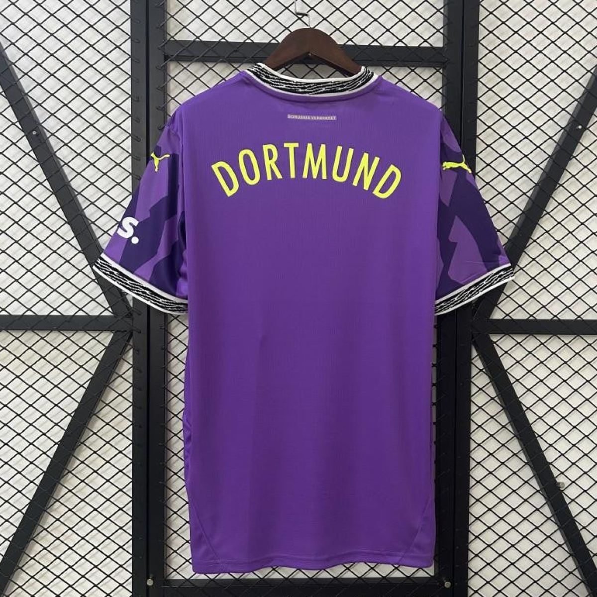 24/25 Borussia Dortmund Purple Goalkeeper Jersey