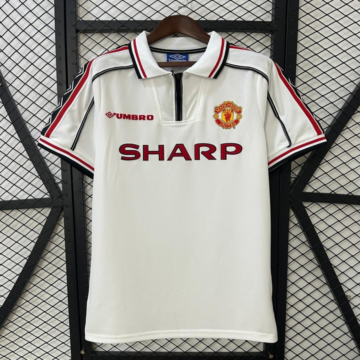 98/99 Retro Manchester United Commemorative Edition