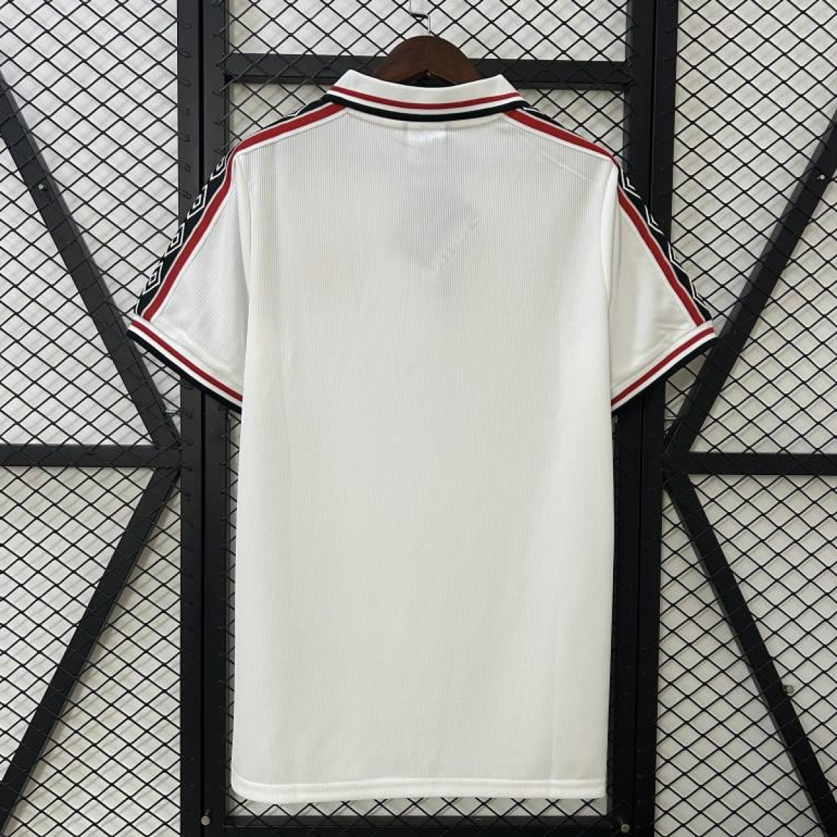 98/99 Retro Manchester United Commemorative Edition
