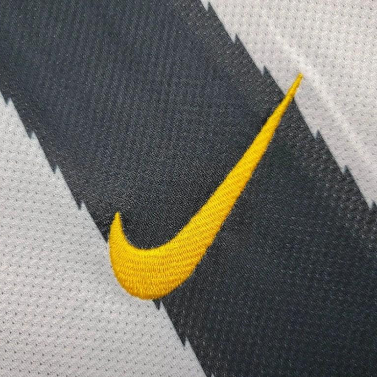 2010/11 Retro Juventus Home Jersey