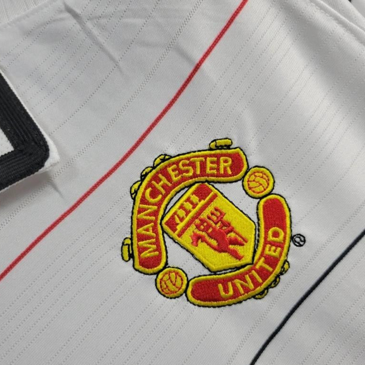 04/06 Retro Manchester United Away Jersey