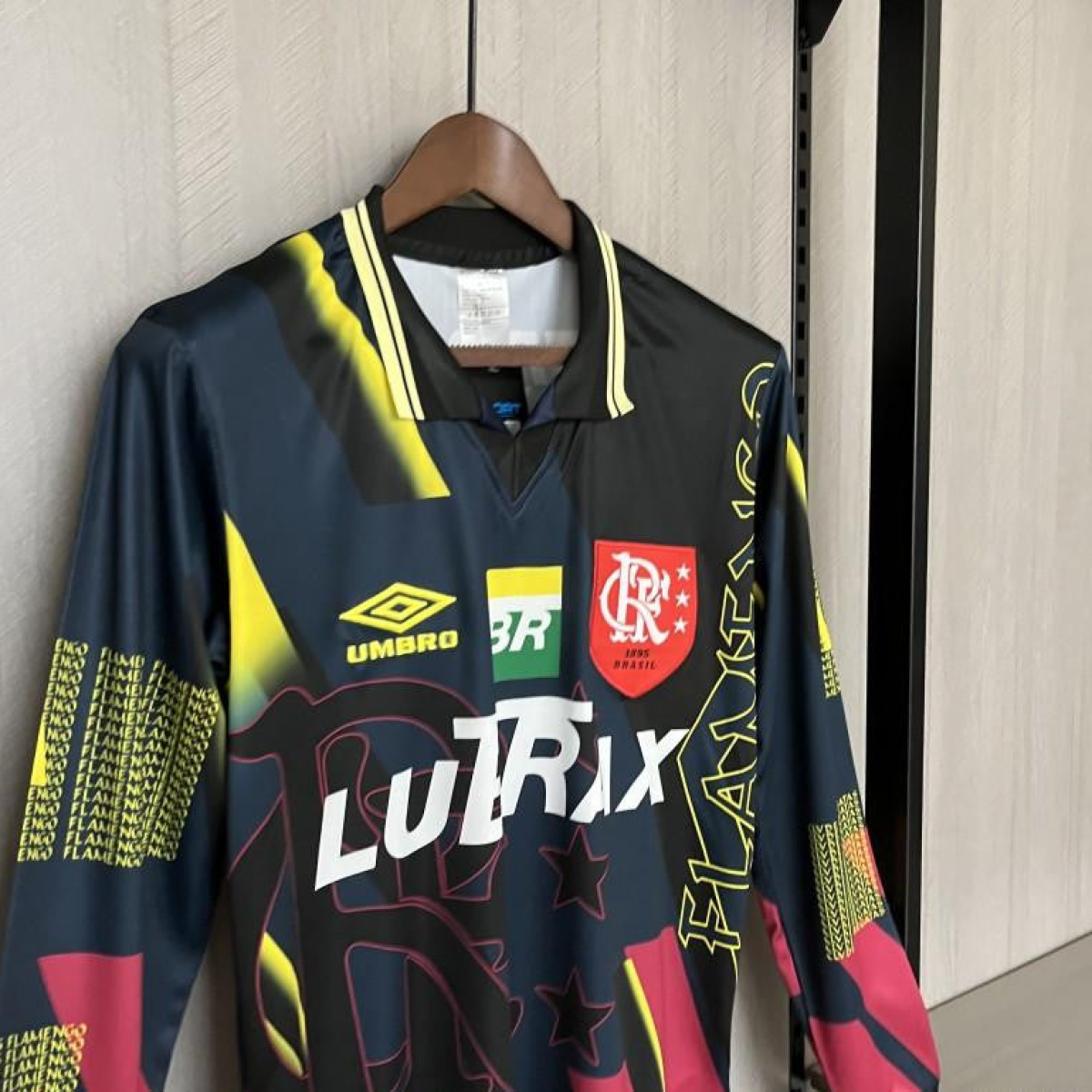 Retro1997/98 Flamengo Black Goalkeeper Long Sleeve Jersey