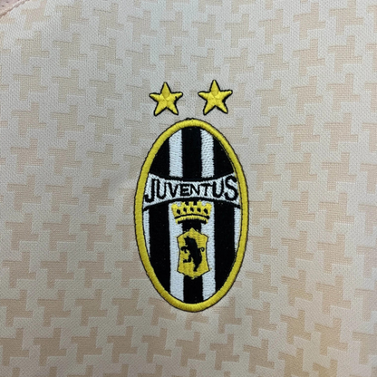 03/04 Retro Juventus Away Jersey