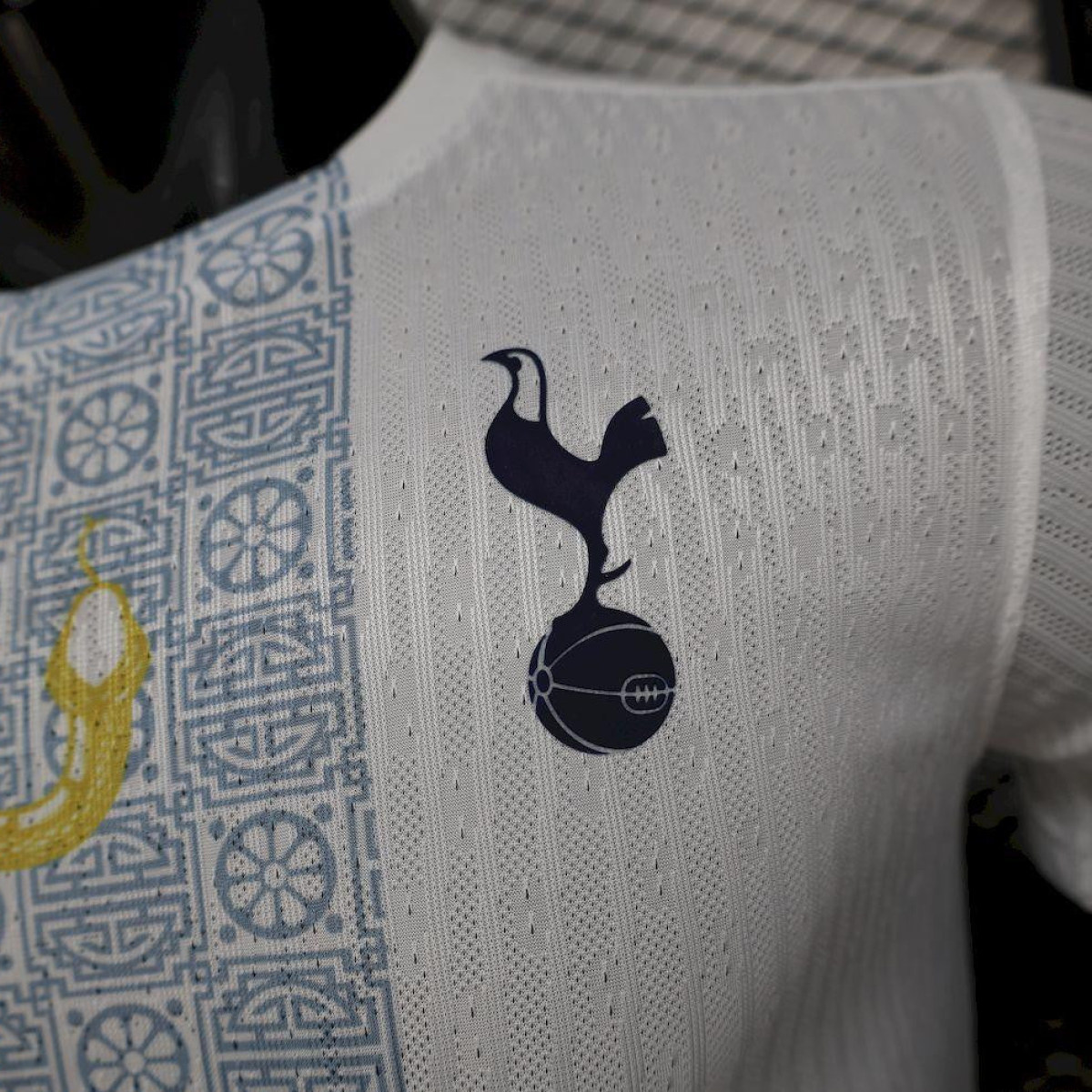 Player Version 25/26 Tottenham Hotspur Nike Year of the Snake Warm Up Jersey