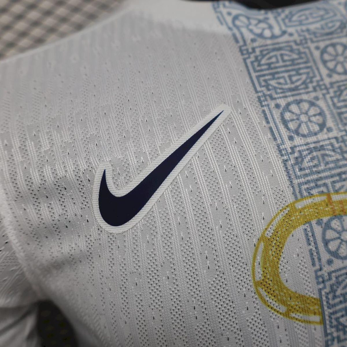 Player Version 25/26 Tottenham Hotspur Nike Year of the Snake Warm Up Jersey