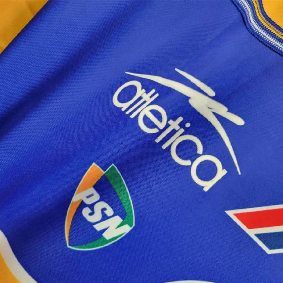Retro 01/02 Tigres UANL Home Jersey