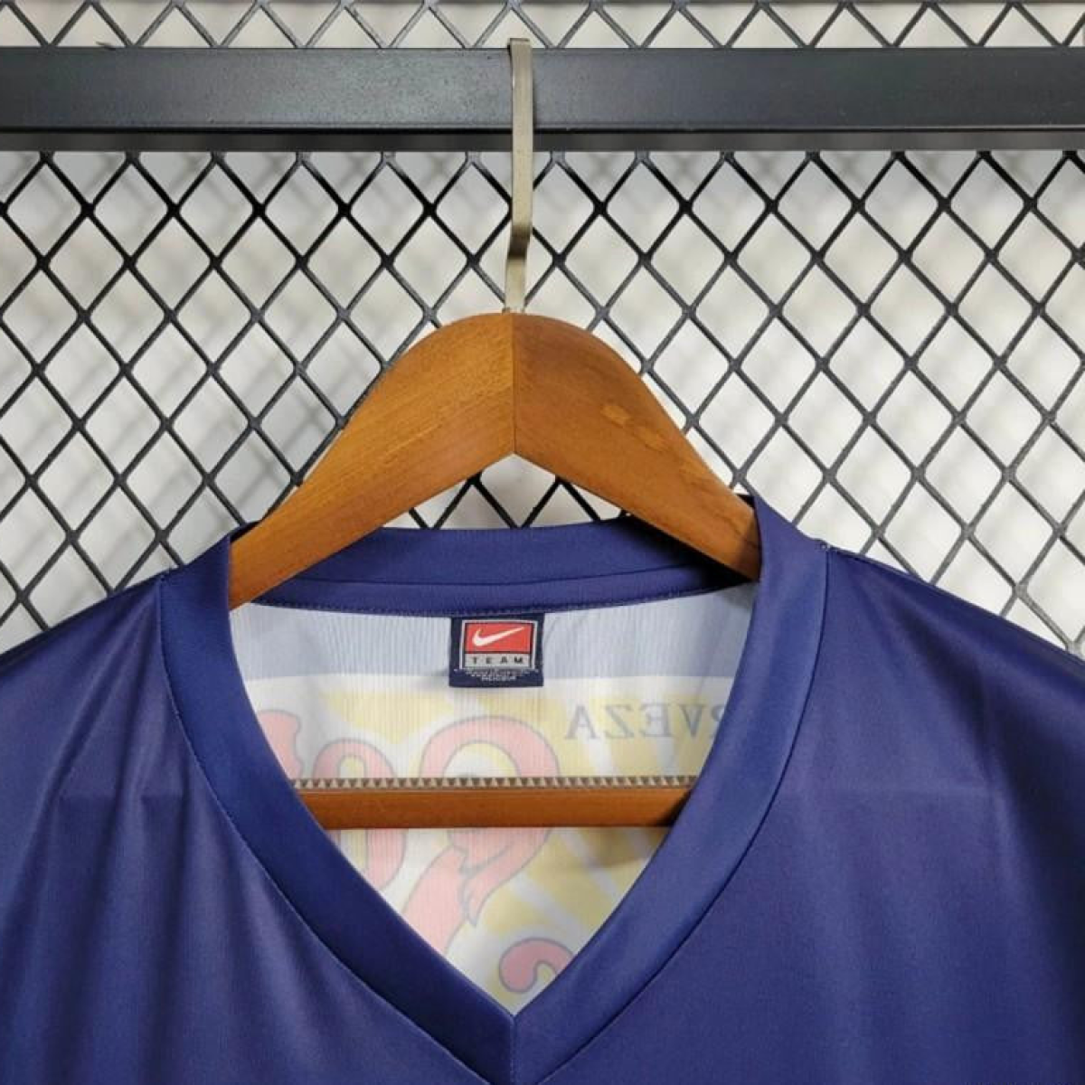 Retro 00/01 Club America Away Jersey