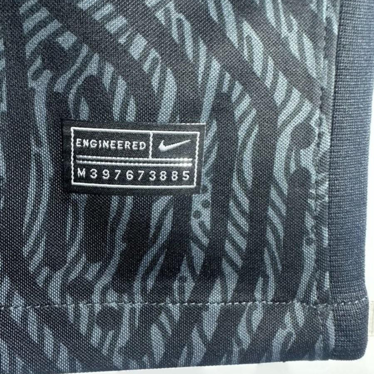 Retro 20/21 Liverpool Black Goalkeeper Jersey