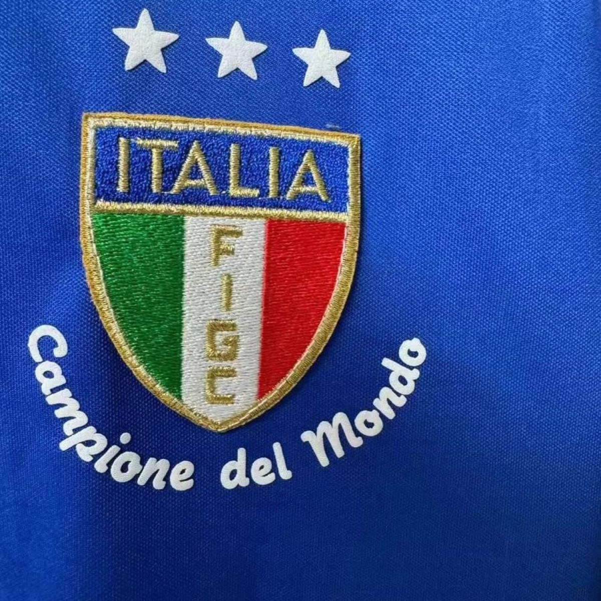 Retro 1982 Italy Home Long Sleeve Jersey