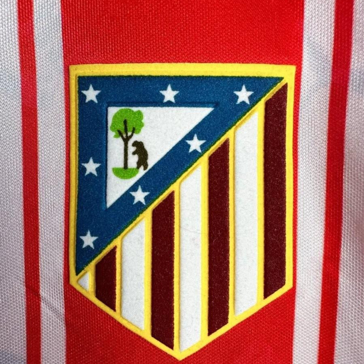 Retro 04/05 Long Sleeve Atletico Madrid Home Jersey
