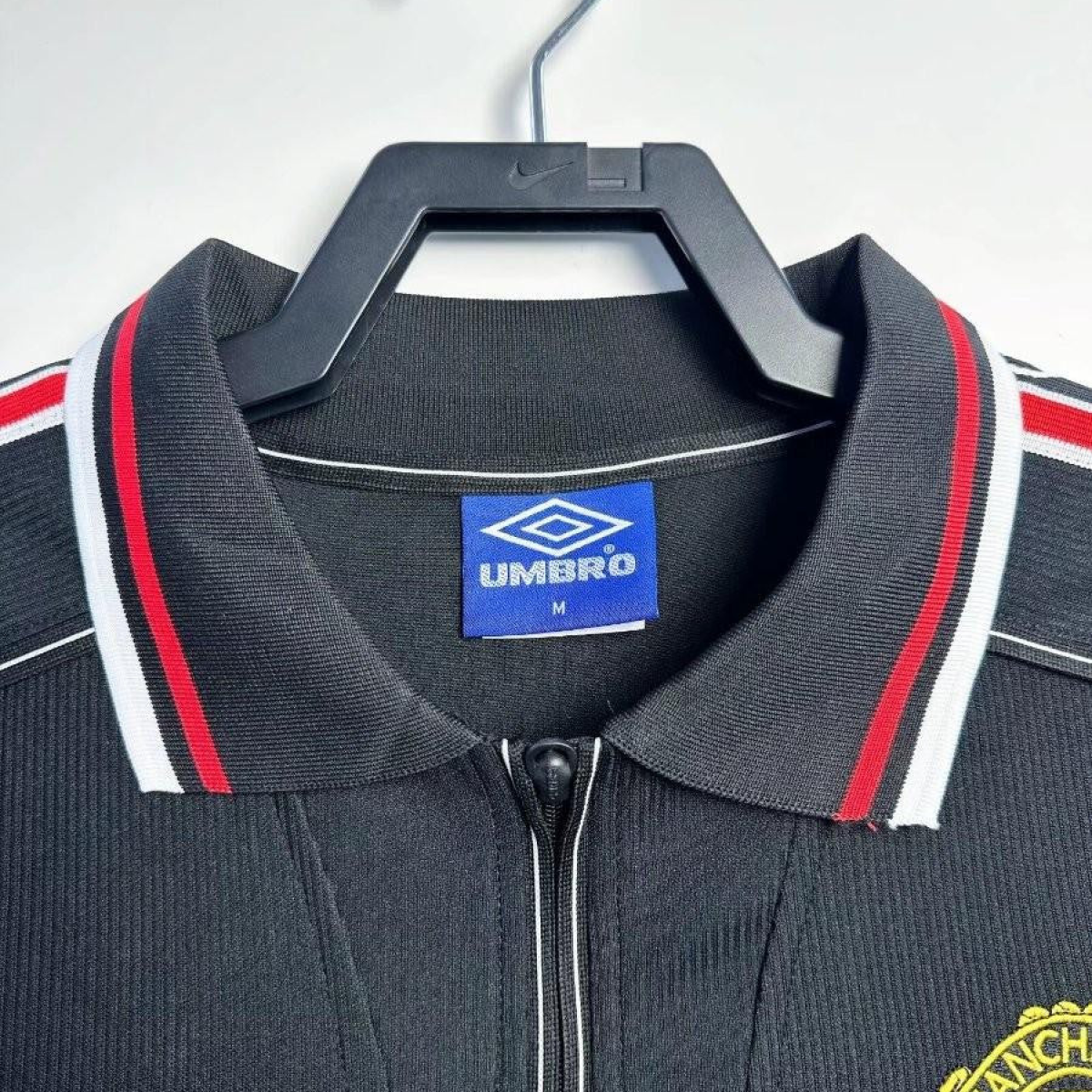 Retro 98/99 Manchester United Goalkeeper Navy Jersey