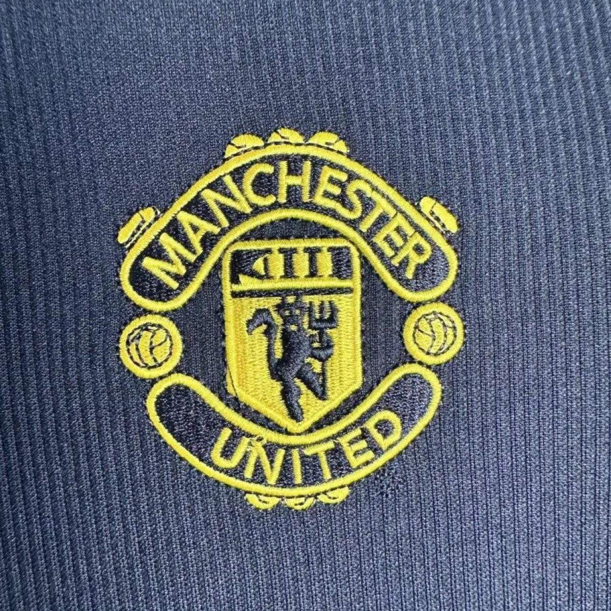Retro 98/99 Manchester United Goalkeeper Navy Jersey