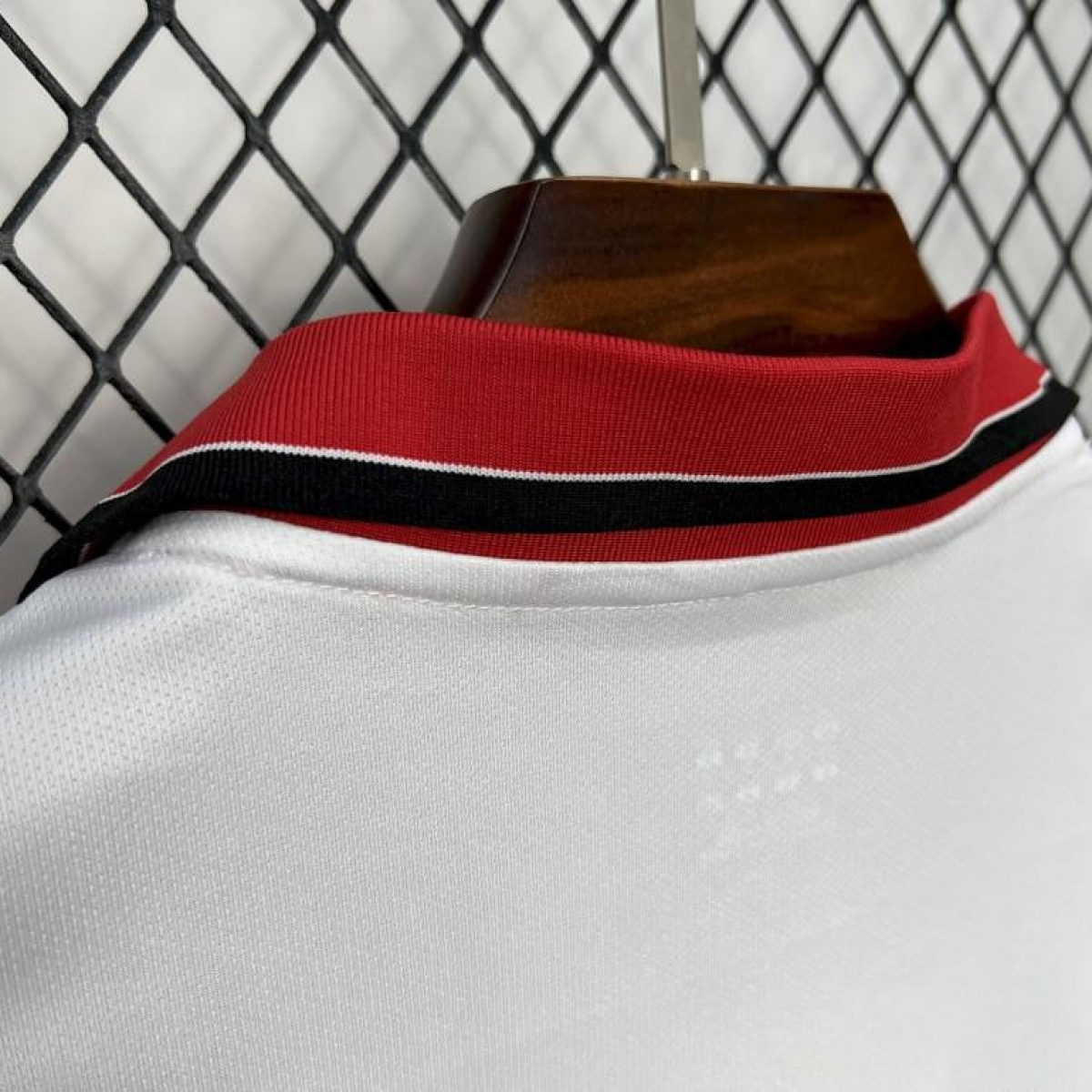 Retro 01/02 Rayo Vallecano Home Jersey