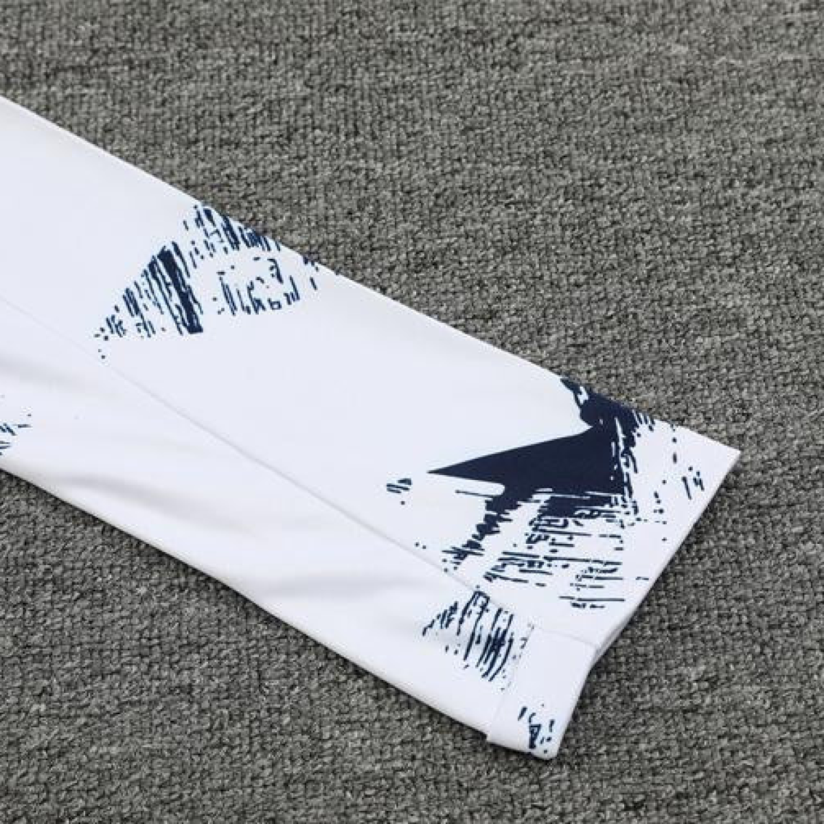 24/25 PSG White Camouflage Navy Half Zipper Jacket+Long Pants
