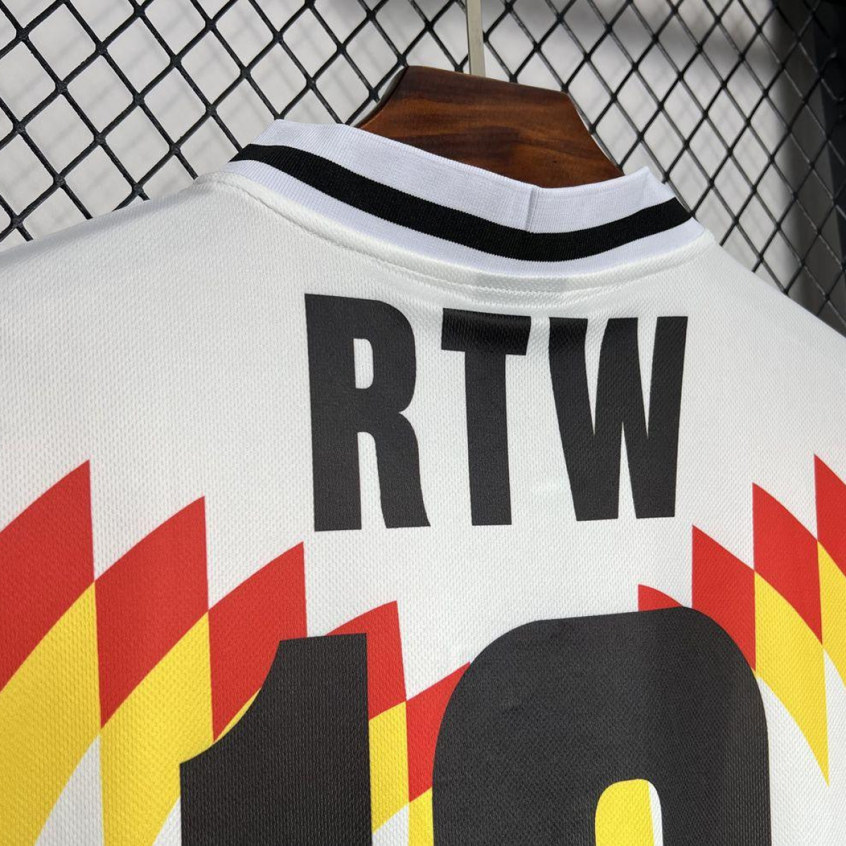 Retro 1995 Club America White Corteiz Jersey