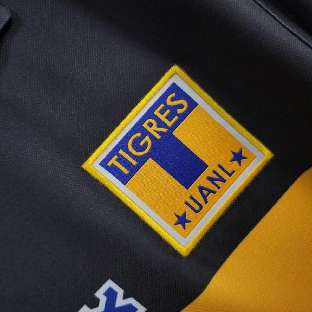 Retro 99/00 Tigres UANL Away Jersey