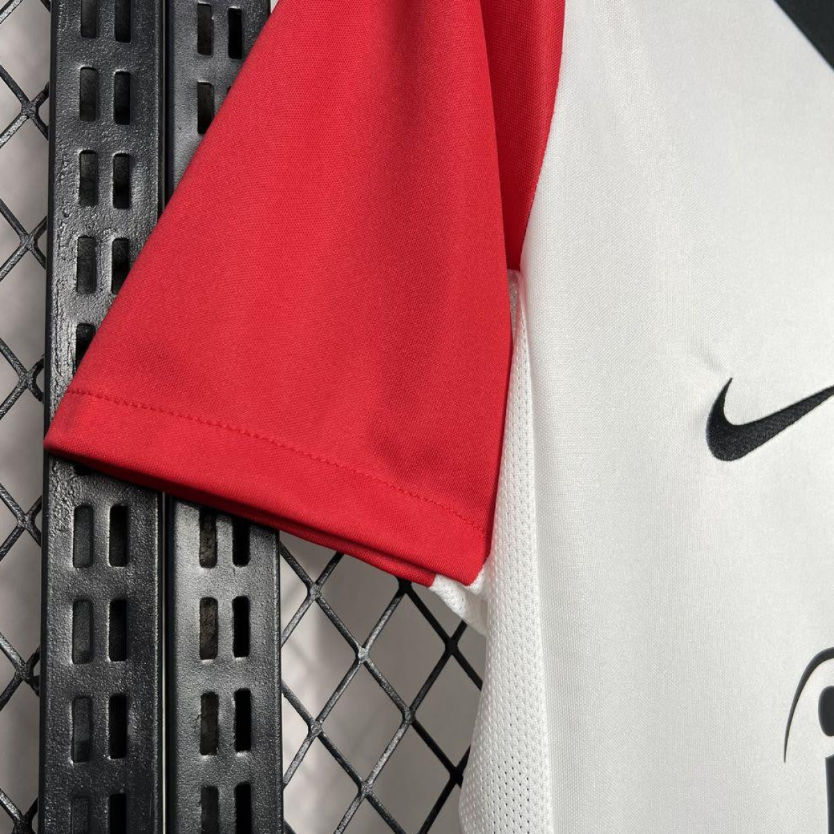 24/25 Eintracht Frankfurt Home Jersey