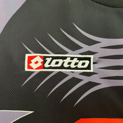 Retro 01/02 Juventus Black Goalkeeper Jersey