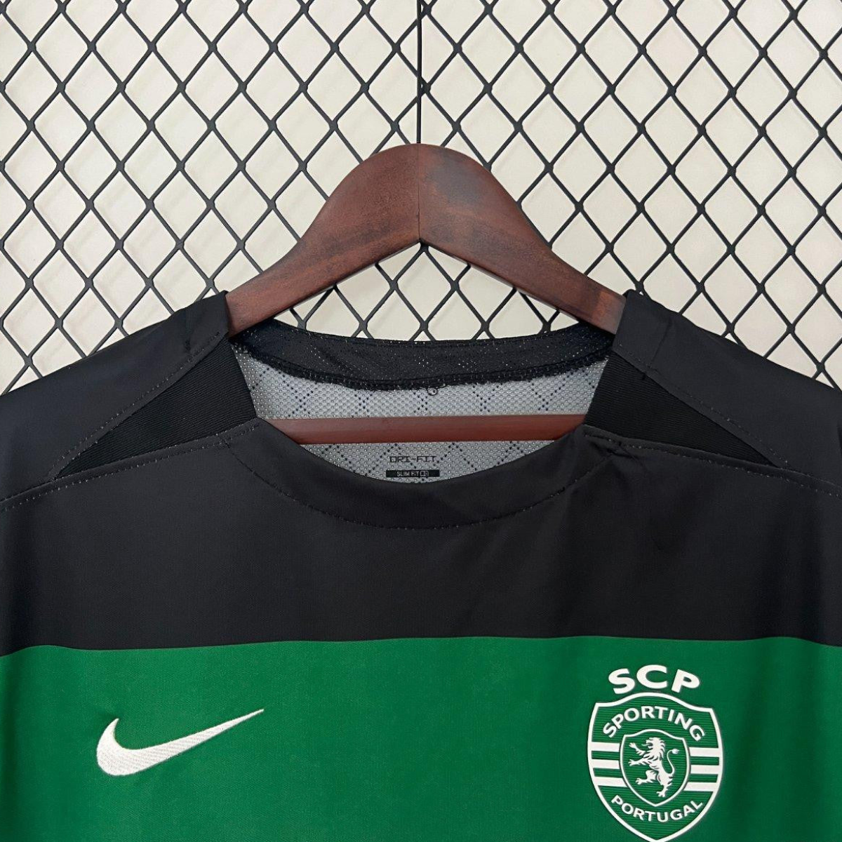 24/25 Sporting Lisbon Home Jersey