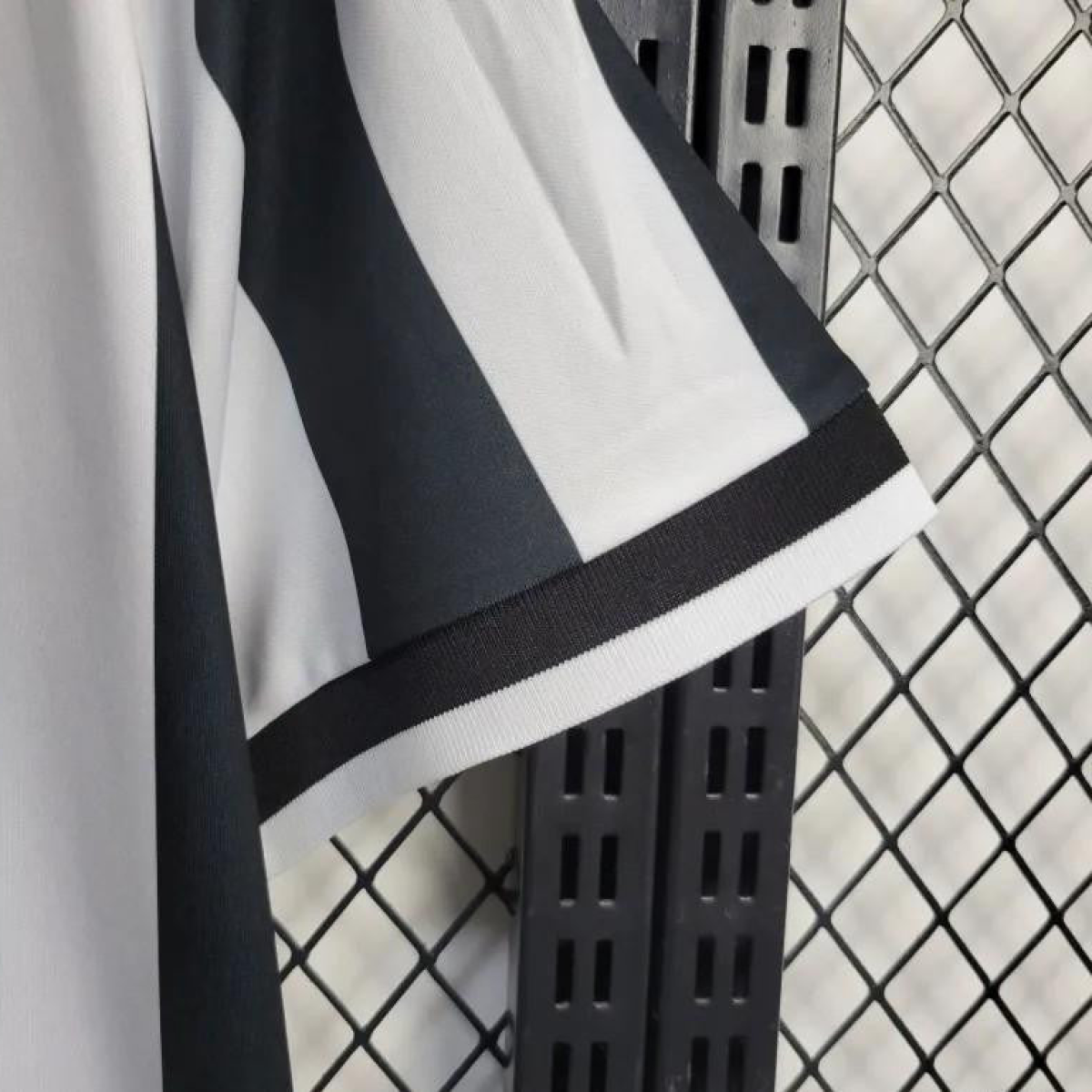 Retro 1998/99 Juventus Home Jersey